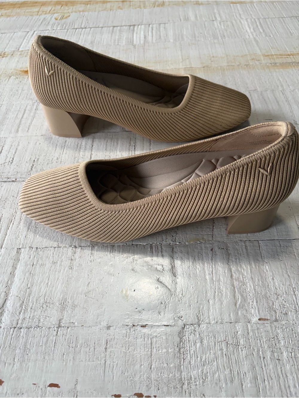Vivaia Melody Pro EU size 41 US 9.5 Square Toe Block Heel Pumps Almond Tan
